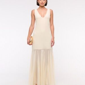 Abercrombie Plunge Godet Maxi Dress | Size Small | Altered | Warm Beige